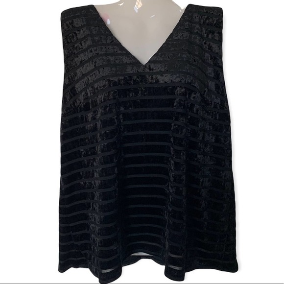 NWT CHELSEA28 Stripe Velvet V-Neck Sleeveless Top. Black. Size L - Picture 3 of 7